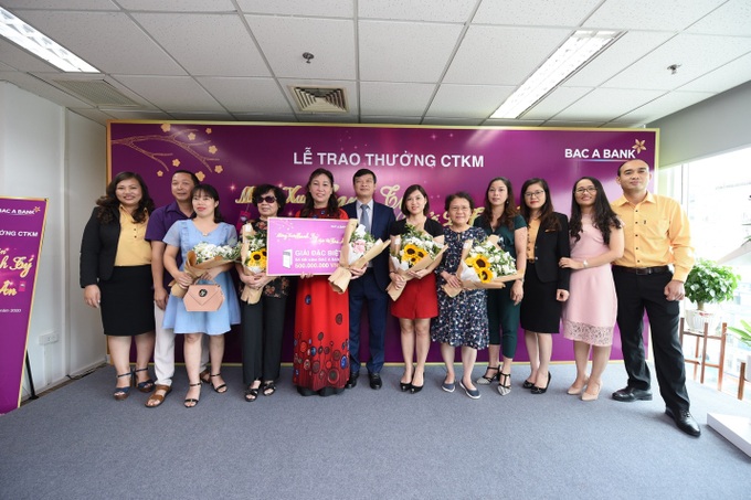 Ngân hàng Bắc Á chúc mừng khách hàng trúng thưởng chương trình khuyến mại mừng Xuân Canh tý-Gửi lộc tri ân - Ảnh 1. Ngân hàng Bắc Á chúc mừng khách hàng trúng thưởng chương trình khuyến mại mừng Xuân Canh tý-Gửi lộc tri ân - Ảnh 1.