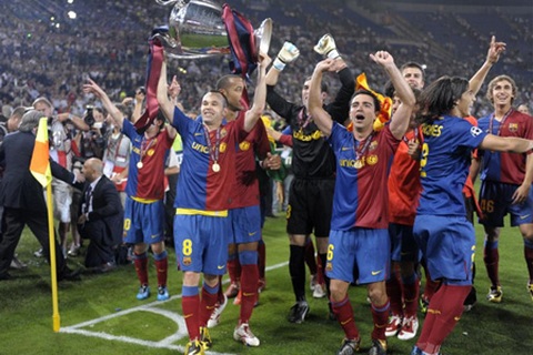 Đêm đăng quang ngập tràn hạnh phúc của Barcelona