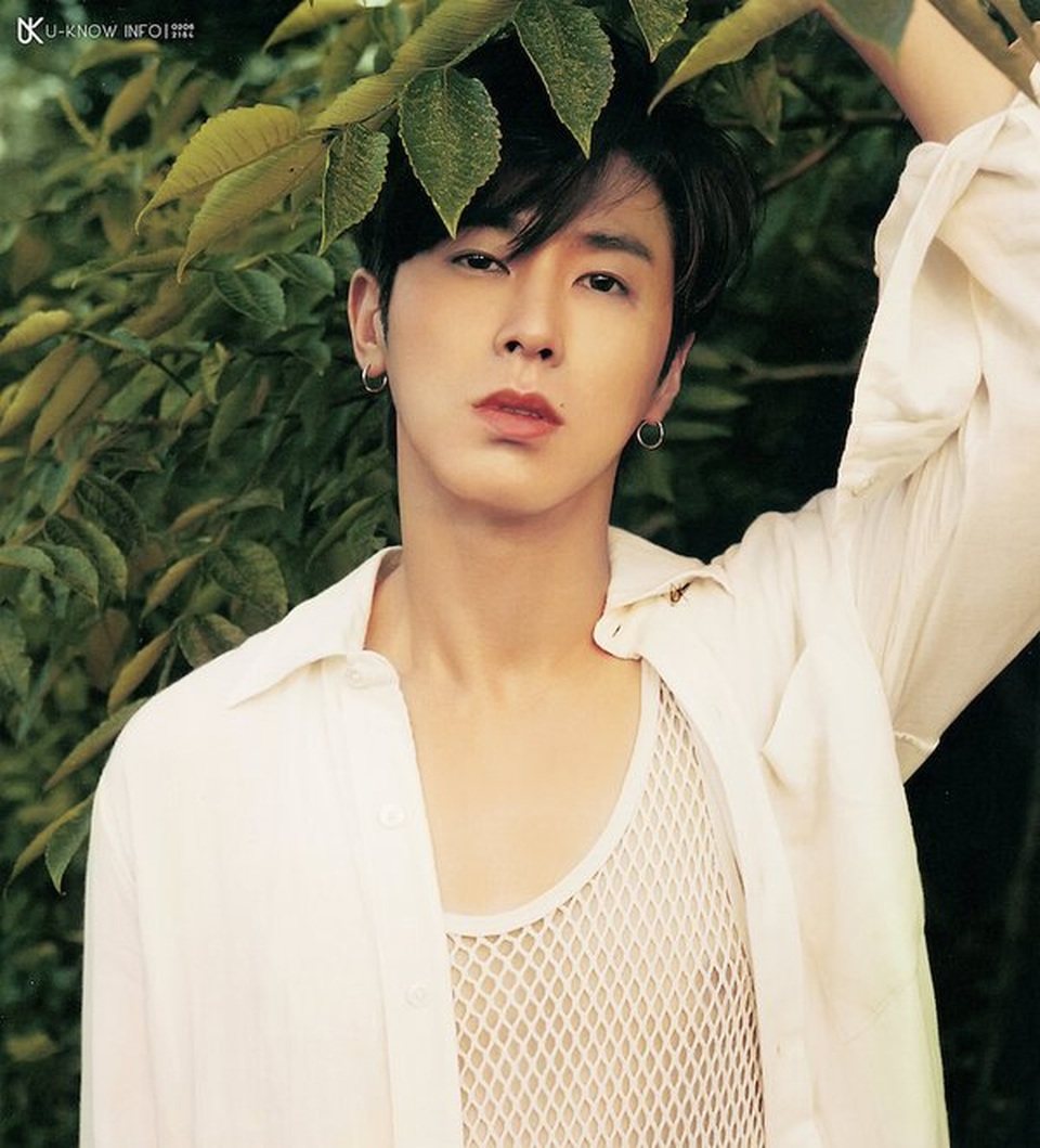 Trưởng nhóm DBSK bị tố tới cơ sở giải trí người lớn giữa mùa dịch - 1 Trưởng nhóm DBSK bị tố tới cơ sở giải trí người lớn giữa mùa dịch - 1