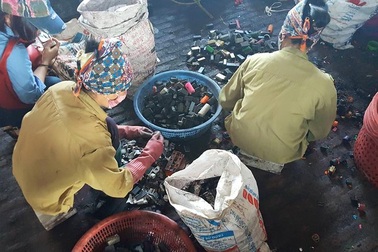 Mục sở thị làng nghề sống chung với chì 