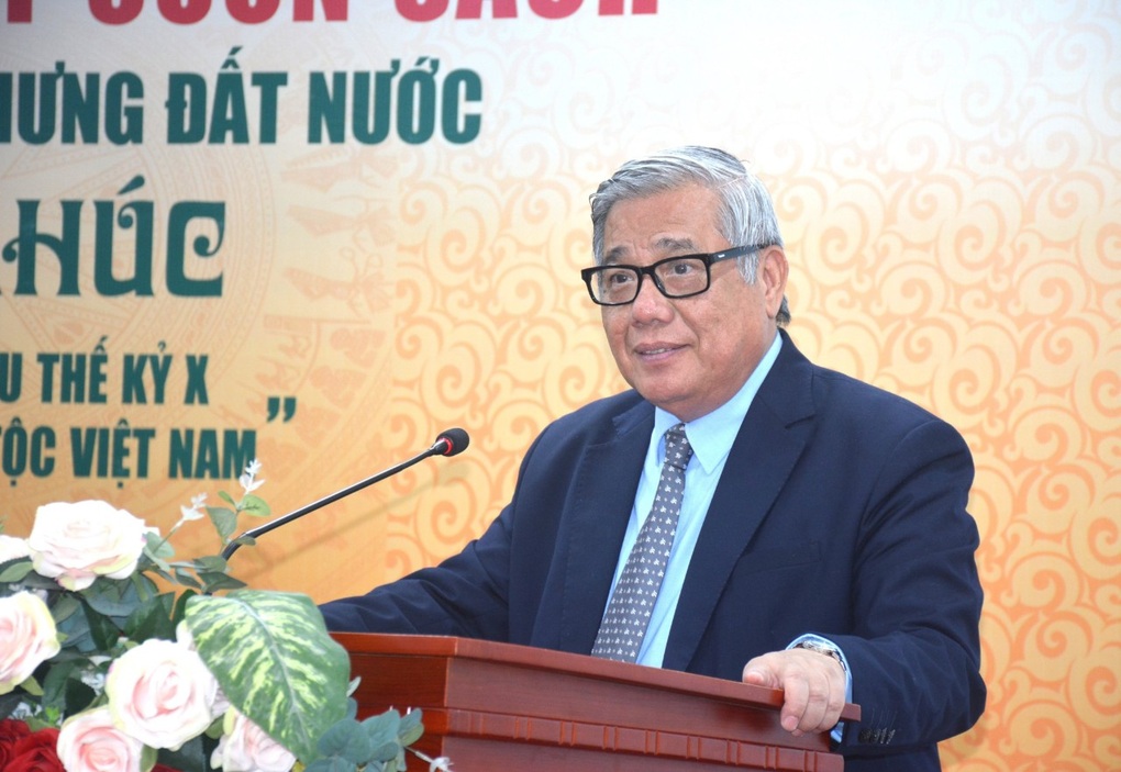 Tọa đàm làm rõ về Công cuộc trung hưng đất nước của họ Khúc - 1 Tọa đàm làm rõ về Công cuộc trung hưng đất nước của họ Khúc - 1