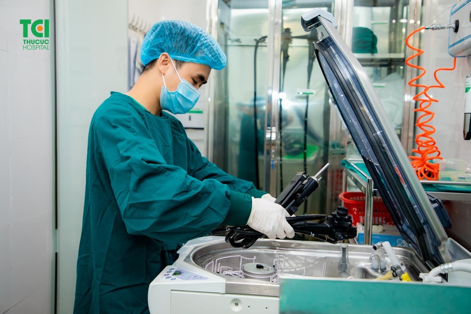 Thu Cúc đi đầu trong việc thực hiện nội soi tiêu hóa siêu sạch - 1 Thu Cúc đi đầu trong việc thực hiện nội soi tiêu hóa siêu sạch - 1