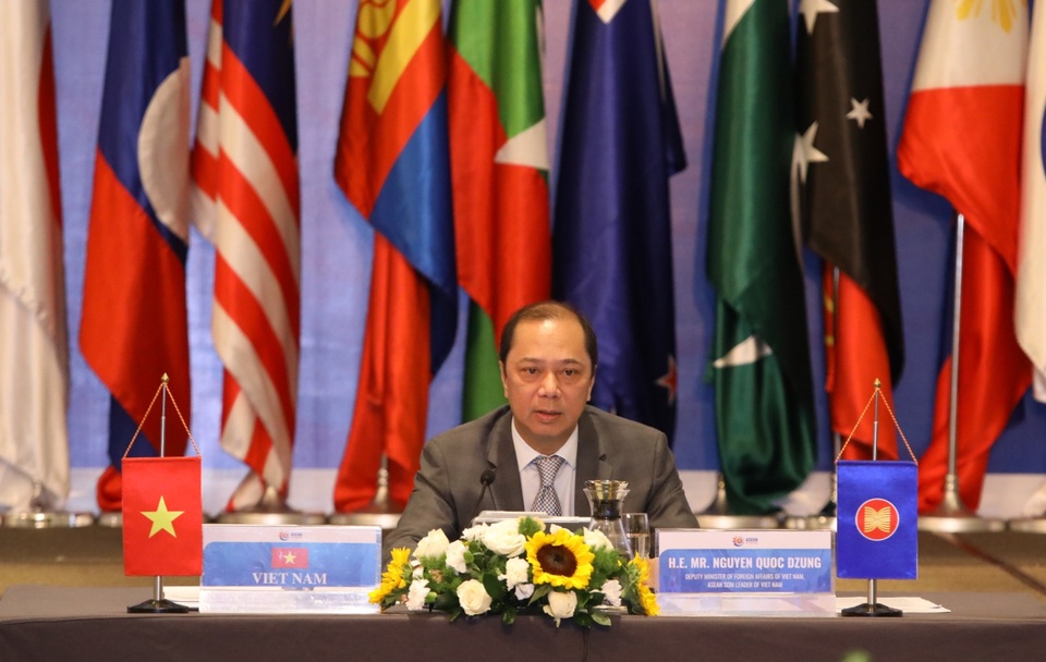 ASEAN: Không làm phức tạp tình hình, leo thang căng thẳng trên Biển Đông - 2 ASEAN: Không làm phức tạp tình hình, leo thang căng thẳng trên Biển Đông - 2