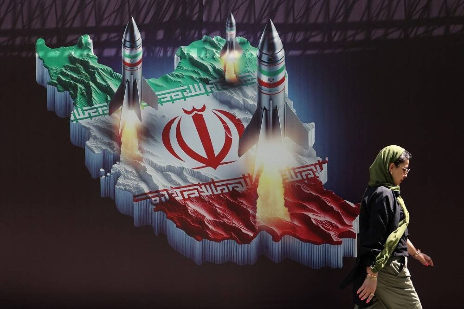 Israel tấn công trả đũa Iran: Kịch bản xấu nhất không ai mong muốn - 2 Israel tấn công trả đũa Iran: Kịch bản xấu nhất không ai mong muốn - 2