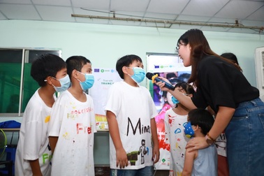 Đi tìm "cuộc đời mới" cho những đứa trẻ không có giấy khai sinh