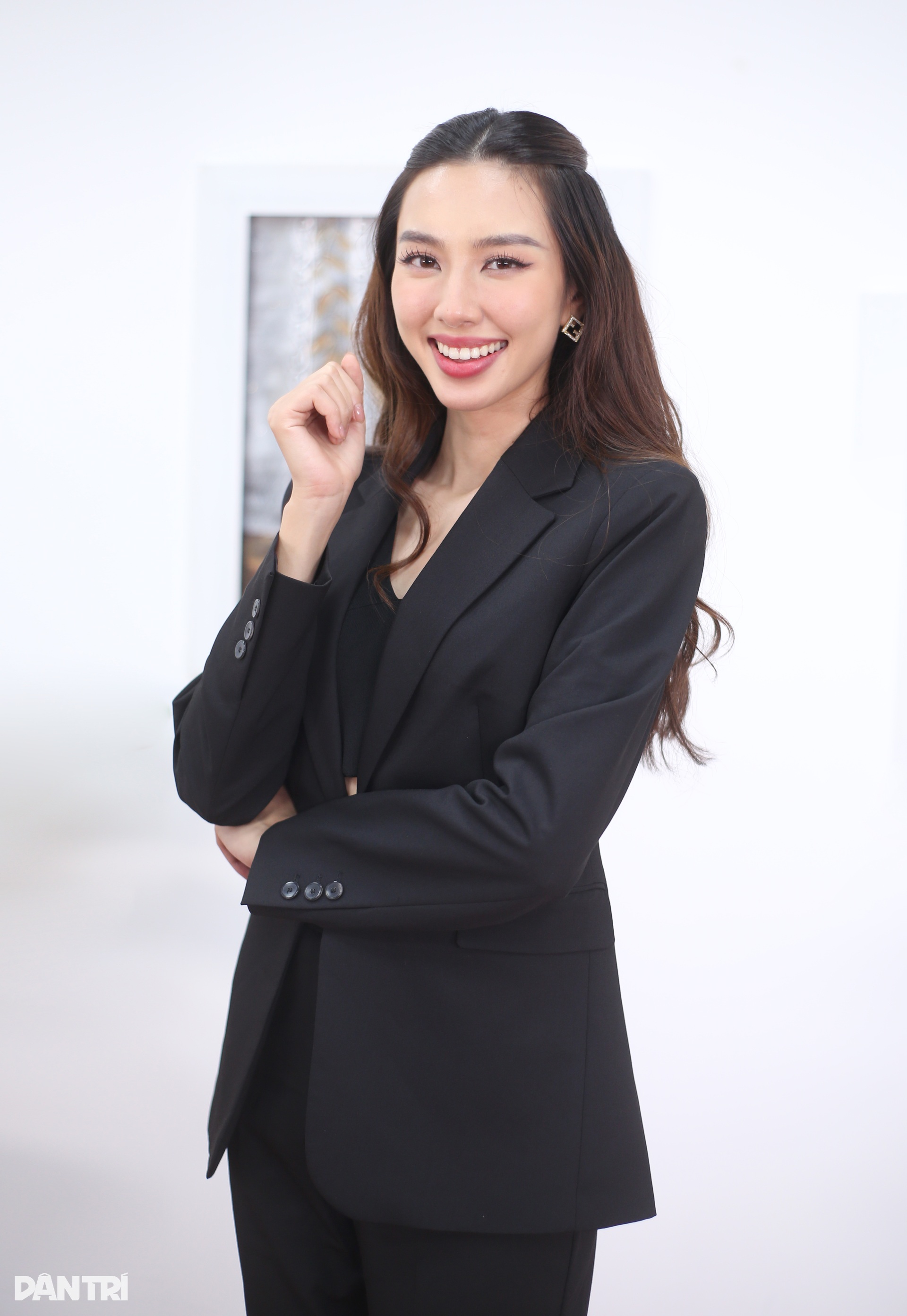 Hoa hậu Thùy Tiên: Nhóm anh Quang Linh cưng tôi như... cưng trứng - 8 Hoa hậu Thùy Tiên: Nhóm anh Quang Linh cưng tôi như... cưng trứng - 8