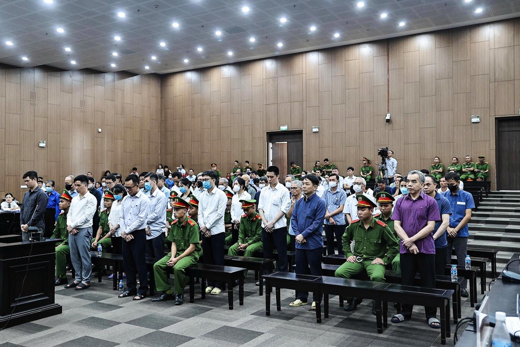 Chưa bôi trơn, dự án của Phúc Sơn cứ trình lên lại bị trả - 2 Chưa bôi trơn, dự án của Phúc Sơn cứ trình lên lại bị trả - 2