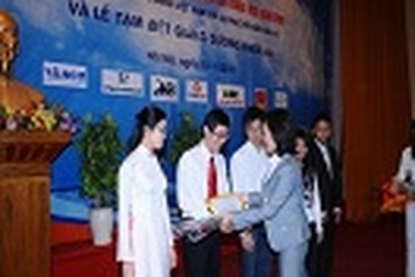 Lễ trao học bổng “GETSET - Chắp cánh những ước mơ Việt Nam”