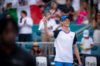 Jannik Sinner lại gieo sầu cho Daniil Medvedev