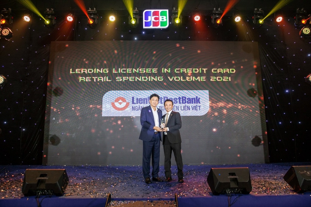 LienVietPostBank được vinh danh 5 hạng mục của tổ chức thẻ quốc tế - 3 LienVietPostBank được vinh danh 5 hạng mục của tổ chức thẻ quốc tế - 3