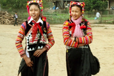 Ăn tết Có Nhẹ Chà nơi ngã ba biên giới