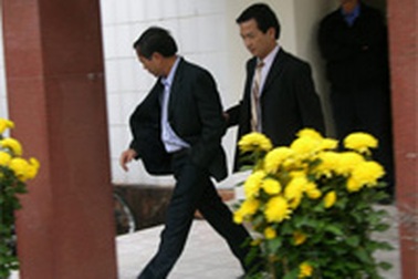 Bắt khẩn cấp TGĐ Tổng Công ty Xây dựng miền Trung