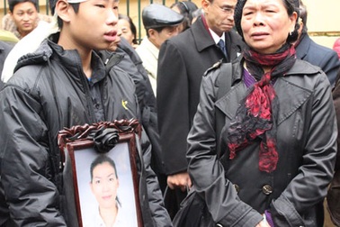 Vụ Cát Tường: Gia đình phản đối mức tiền đền bù cho 2 con nạn nhân