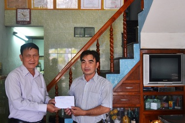 Hỗ trợ người lính trở về từ trận chiến Gạc Ma