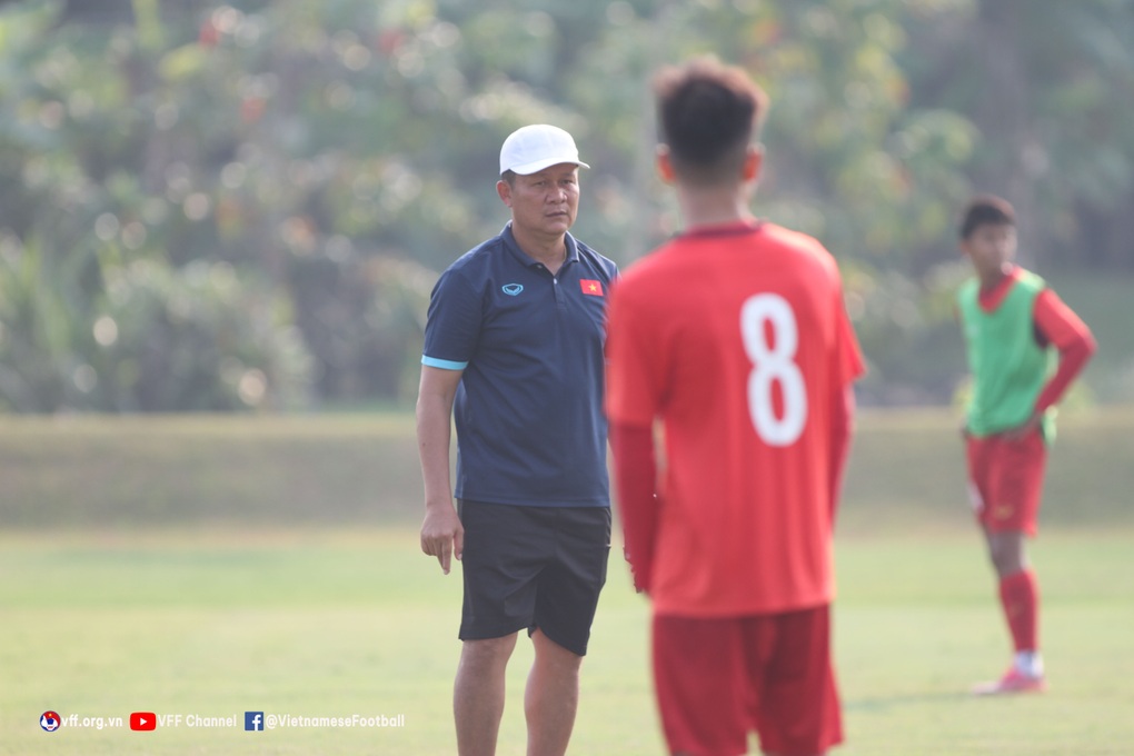 U16 Việt Nam rèn đấu pháp, chờ đối đầu Philippines - 2 U16 Việt Nam rèn đấu pháp, chờ đối đầu Philippines - 2
