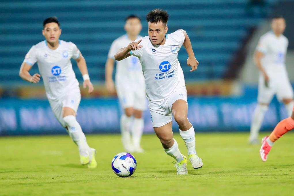 Utländska spelare glänser i sista minuten, Nam Dinh Club delar poäng med SHB Da Nang - 1 Ngoại binh toả sáng phút cuối, CLB Nam Định chia điểm với SHB Đà Nẵng - 1