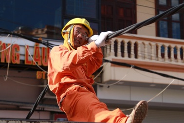 Nhìn lại đợt nắng nóng cao độ đầu tháng 7: Nguy cơ sự cố dẫn đến gián đoạn cung ứng điện