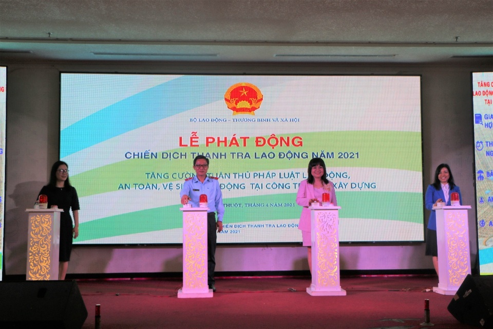 Phát động chiến dịch thanh tra lao động tại 600 công trình xây dựng - 3 Phát động chiến dịch thanh tra lao động tại 600 công trình xây dựng - 3
