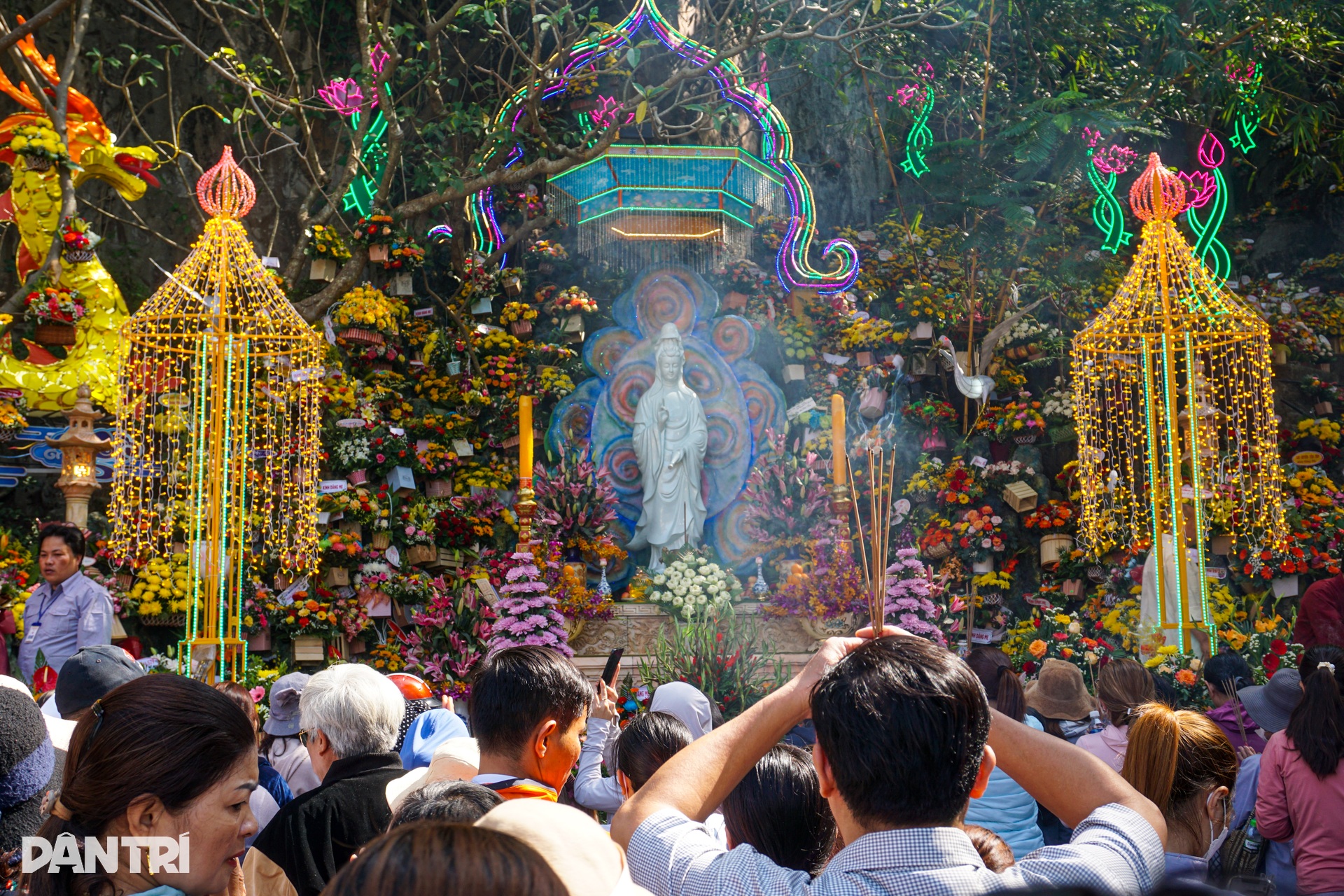 Vạn người chiêm bái lễ hội Quán Thế Âm Đà Nẵng - 10 Vạn người chiêm bái lễ hội Quán Thế Âm Đà Nẵng - 10