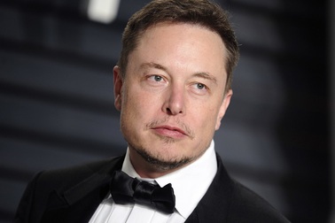 Elon Musk: "Nếu làm khởi nghiệp mà cần lời động viên, thì đừng làm nữa!"