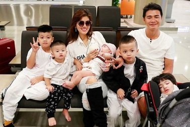 Hoa hậu được chồng đại gia tặng biệt thự 100 tỷ sinh con thứ 6