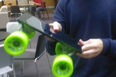 Giám đốc của Microsoft "tra tấn" máy tính bảng Surface