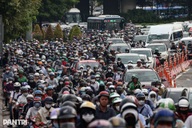 Hai giờ cho 12km: Thành phố đang trả giá đắt vì kẹt xe