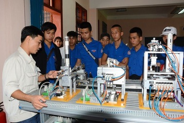 Quảng Ngãi: Tăng cường định hướng, giáo dục hướng nghiệp cho học sinh