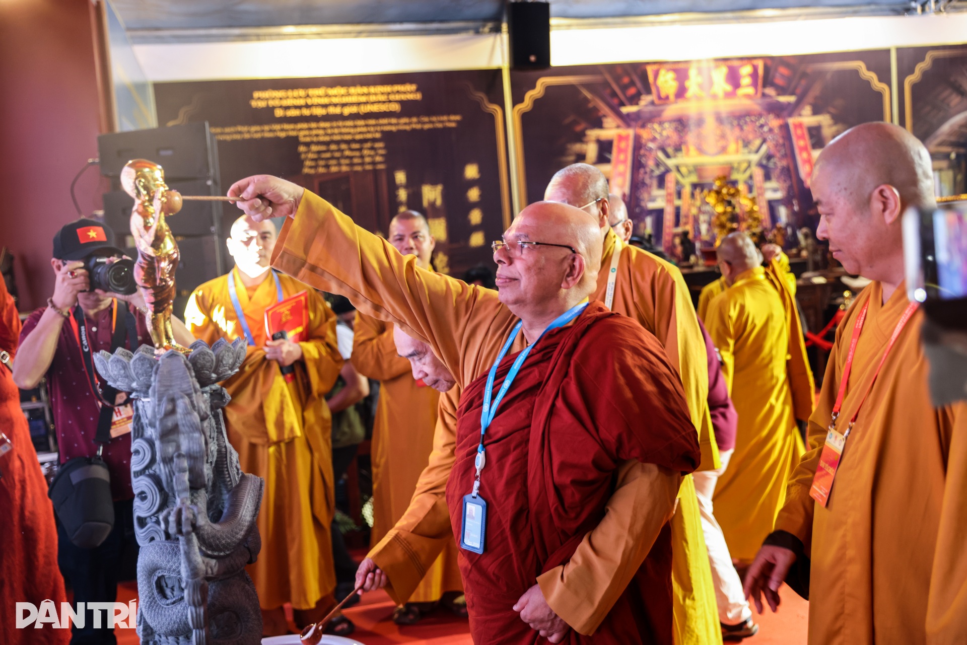 Chiêm ngưỡng 87 bảo vật quốc gia Phật giáo Việt Nam ở TPHCM - 11 Chiêm ngưỡng 87 bảo vật quốc gia Phật giáo Việt Nam ở TPHCM - 11