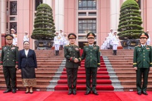 Tân Tổng Tham mưu trưởng Quân đội Lào thăm chính thức Việt Nam