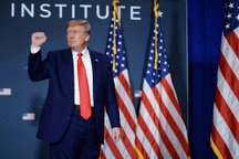 Đứng trước viễn cảnh bị điều tra, ông Trump để ngỏ khả năng tái tranh cử