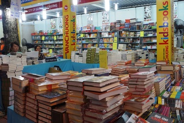 Hội sách TPHCM 2016 - Sách ngôn tình không còn được chuộng