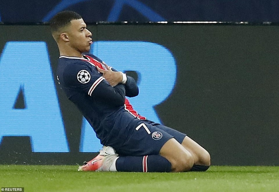 PSG 1-1 Barcelona: Messi ghi bàn và đá hỏng phạt đền - 6 PSG 1-1 Barcelona: Messi ghi bàn và đá hỏng phạt đền - 6