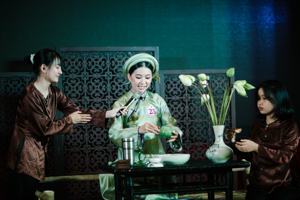 Nữ sinh xinh đẹp trổ tài ở vòng Bán kết Hoa khôi Đại học Huế 2020 - 13 Nữ sinh xinh đẹp trổ tài ở vòng Bán kết Hoa khôi Đại học Huế 2020 - 13