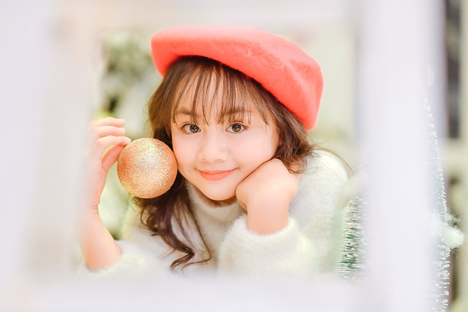Ảnh Giáng sinh cực dễ thương của Bé Bống Hoa hồng trên ngực trái - 1 Ảnh Giáng sinh cực dễ thương của Bé Bống Hoa hồng trên ngực trái - 1
