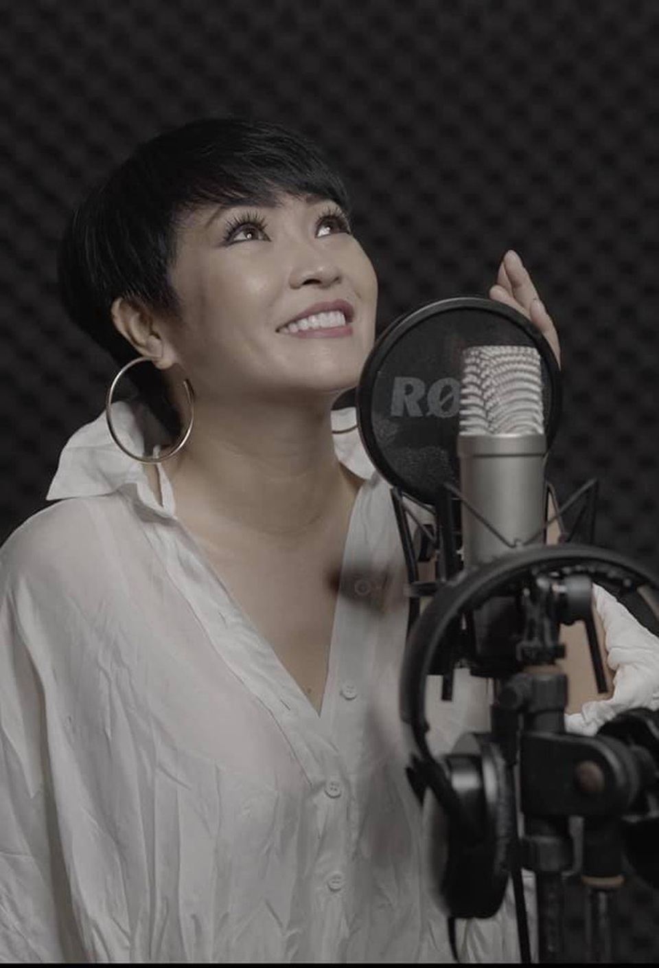 Ca sĩ Phương Thanh: “Tôi rơi nước mắt khi đã vượt qua mọi chuyện” - 2 Ca sĩ Phương Thanh: “Tôi rơi nước mắt khi đã vượt qua mọi chuyện” - 2