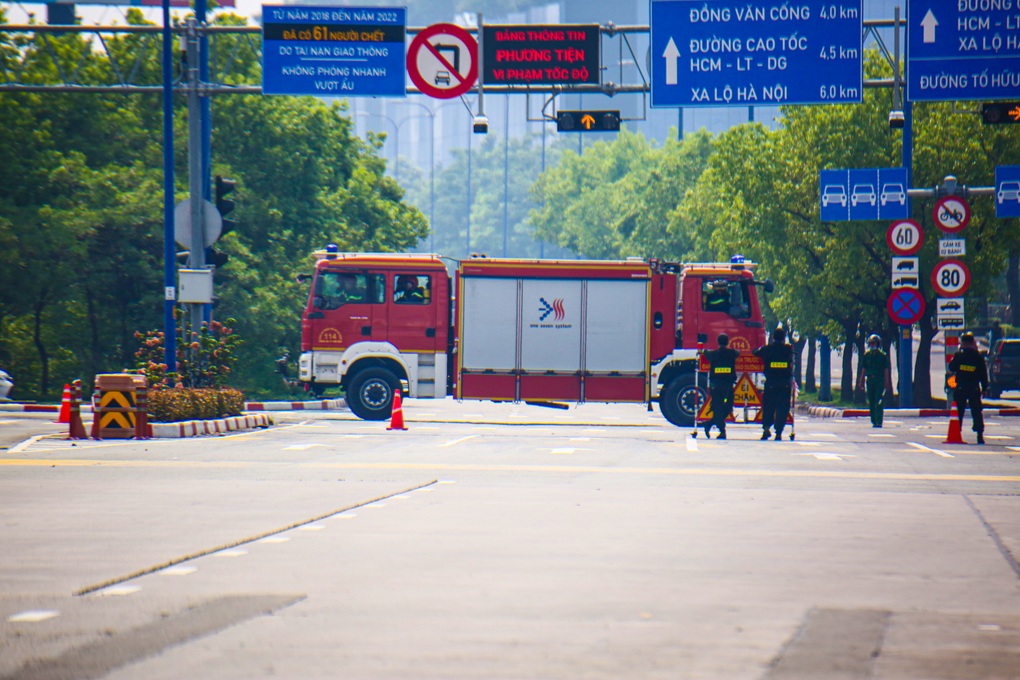 Bên trong buổi diễn tập phòng cháy chữa cháy tại hầm vượt sông Sài Gòn - 8 Bên trong buổi diễn tập phòng cháy chữa cháy tại hầm vượt sông Sài Gòn - 8