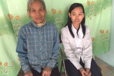 Cô bé nhà nghèo và ước mơ giảng đường đang tắt dần