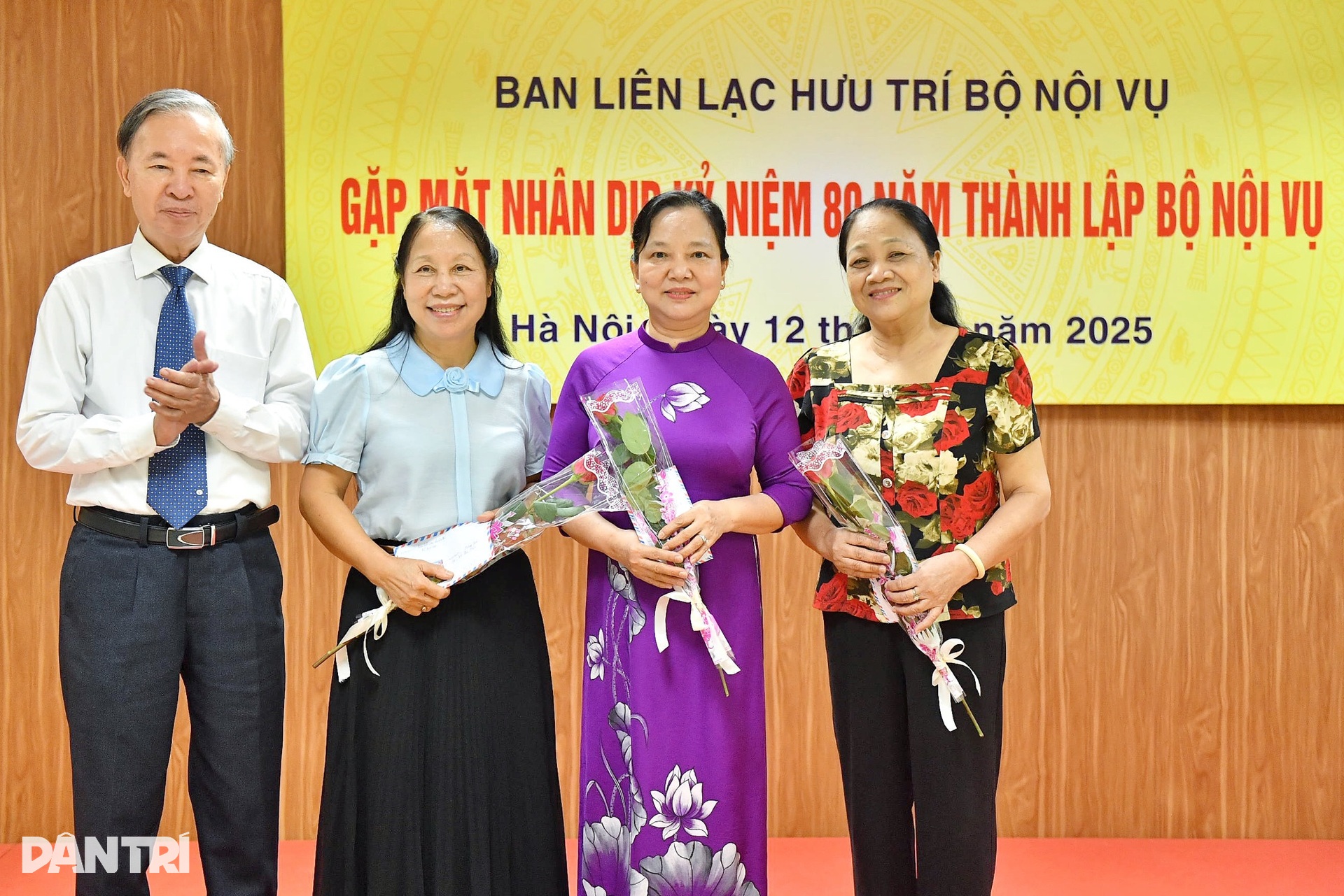 Bộ Nội vụ tiếp nối truyền thống thực hiện nhiệm vụ đại sự quốc gia - 14 Bộ Nội vụ tiếp nối truyền thống thực hiện nhiệm vụ đại sự quốc gia - 14