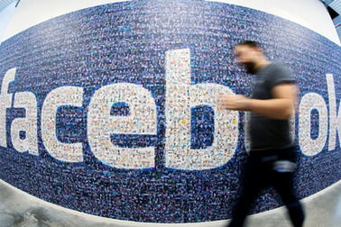 Facebook xin lỗi vì “ép” người dùng sử dụng tên thật