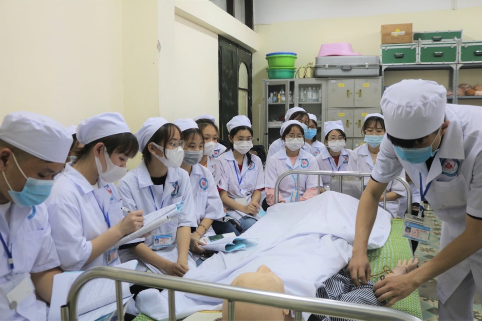 Cao đẳng Y Hà Nội tuyển sinh hệ Cao đẳng chính quy năm 2021 - 4 Cao đẳng Y Hà Nội tuyển sinh hệ Cao đẳng chính quy năm 2021 - 4