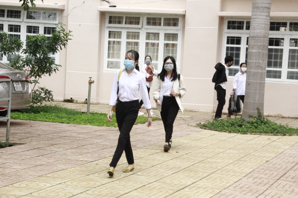 Đề Toán thi tốt nghiệp THPT: Vừa sức thí sinh nhưng để điểm 10 không dễ - 18 Đề Toán thi tốt nghiệp THPT: Vừa sức thí sinh nhưng để điểm 10 không dễ - 18