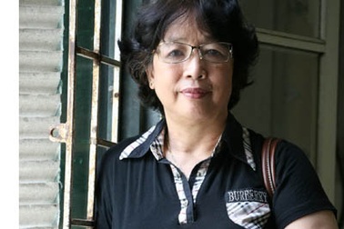 “Điều gì khiến chị Hoa mù quáng thế?” 