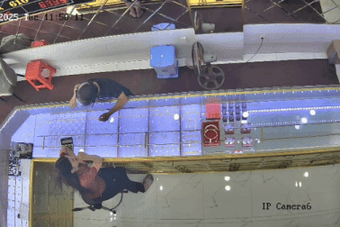 Bắt thanh niên vờ mua vàng rồi cướp giật ở TPHCM