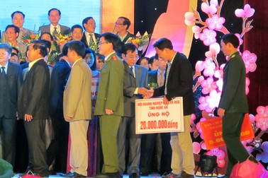 Hơn 31 tỷ đồng ủng hộ “Tết vì người nghèo Ất Mùi 2015”