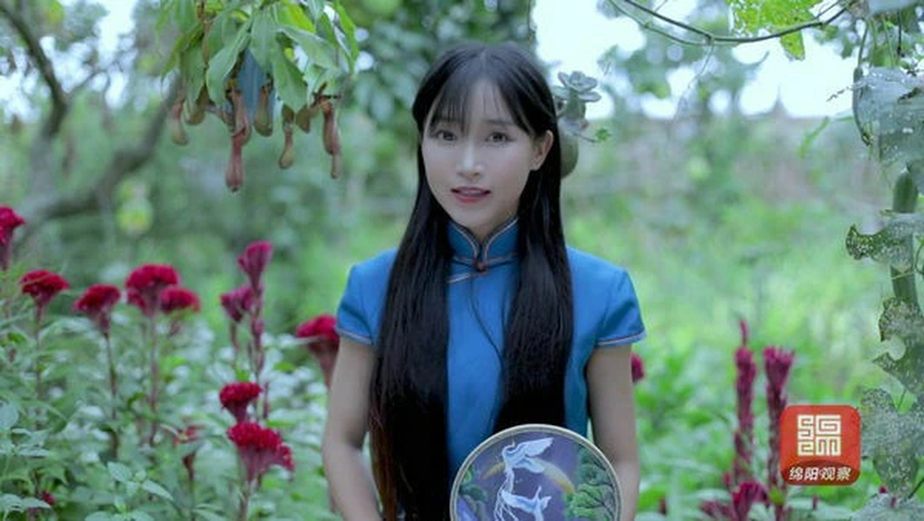 Sau 2 năm ở ẩn, Lý Tử Thất bất ngờ xuất hiện với nhan sắc khác lạ - 2