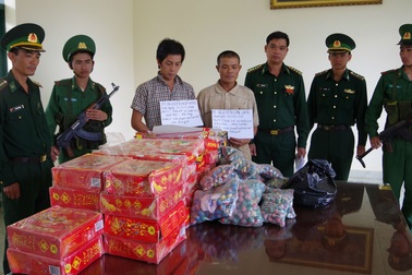 Vượt biên trái phép, mang pháo từ Campuchia về Việt Nam bán dịp tết