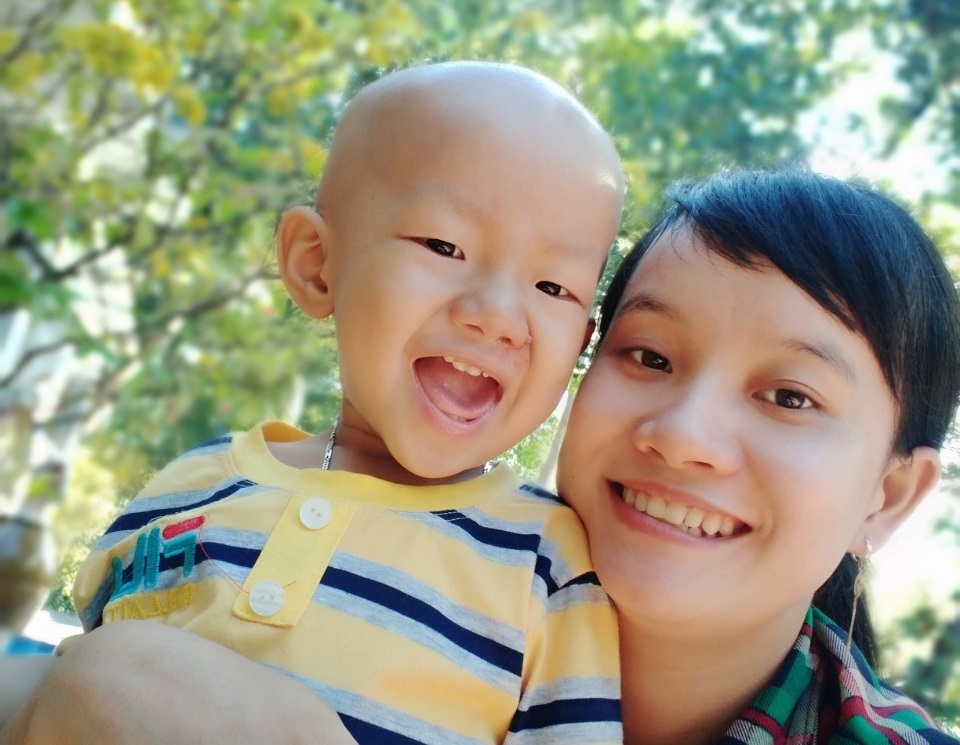 Bạn đọc Dân trí dang vòng tay nhân ái cứu bé 3 tuổi - 2 Bạn đọc Dân trí dang vòng tay nhân ái cứu bé 3 tuổi - 2