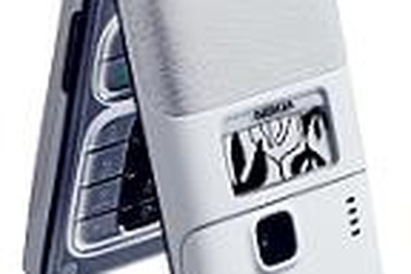 Cổ đông chỉ trích Nokia về thiết kế nghèo nàn