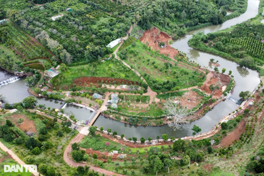 "Tuýt còi" việc xây dựng trái phép tại thác Cá Sấu